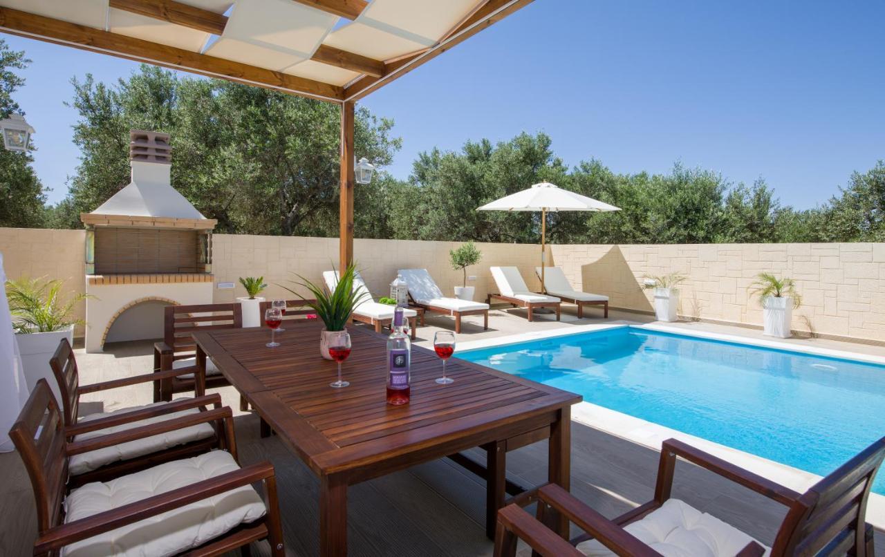 Villa Elisabeth View Gerani  Bagian luar foto