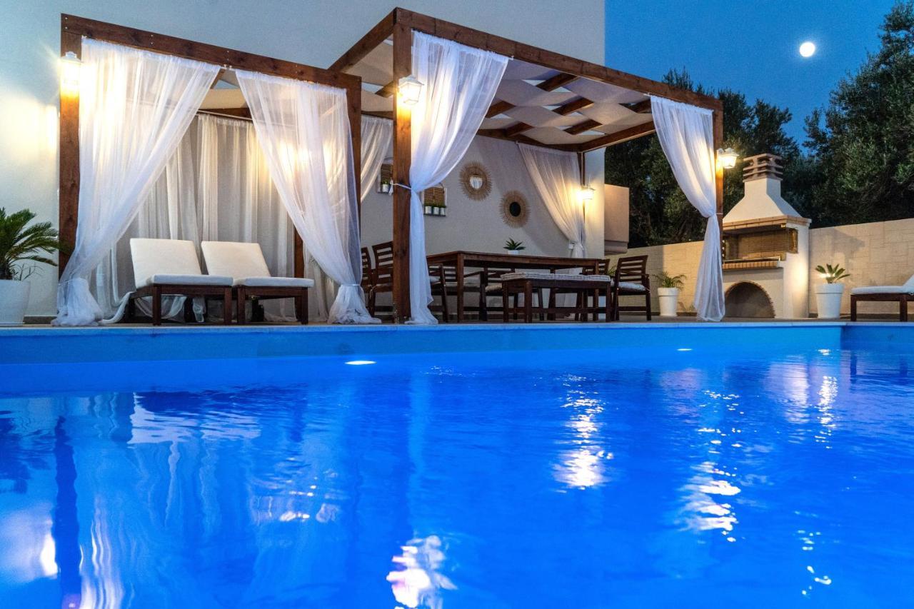 Villa Elisabeth View Gerani  Bagian luar foto